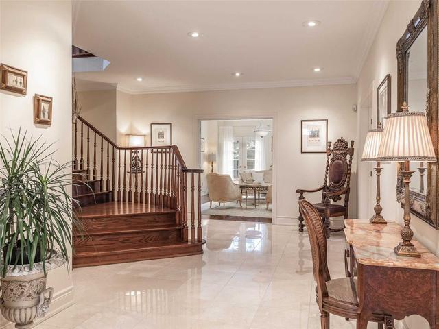 10 Elmira Crt, House detached with 5 bedrooms, 5 bathrooms and 6 parking in Toronto ON | Image 34