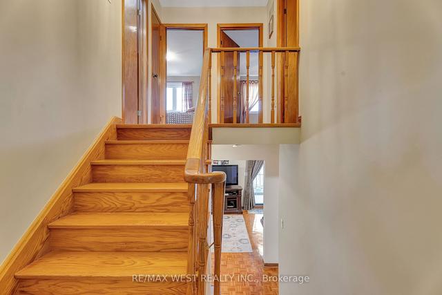 167 Arleta Ave, House semidetached with 4 bedrooms, 3 bathrooms and 6 parking in Toronto ON | Image 17