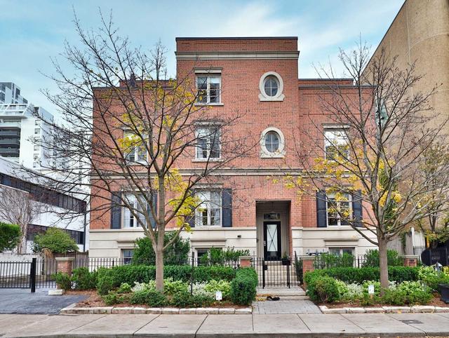 th#1 - 180 Merton St, Townhouse with 3 bedrooms, 3 bathrooms and 1 parking in Toronto ON | Image 1