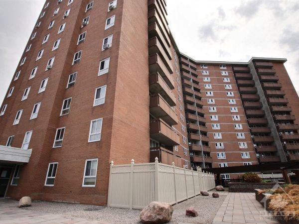 813 - 2000 Jasmine Crescent, Condo with 2 bedrooms, 1 bathrooms and 1 parking in Ottawa ON | Image 23
