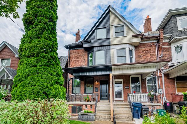 510 Crawford St, House attached with 4 bedrooms, 4 bathrooms and 2 parking in Toronto ON | Image 1
