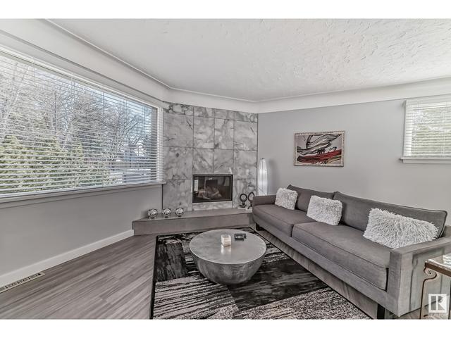 11708 130 St Nw Nw, House detached with 5 bedrooms, 3 bathrooms and null parking in Edmonton AB | Image 9