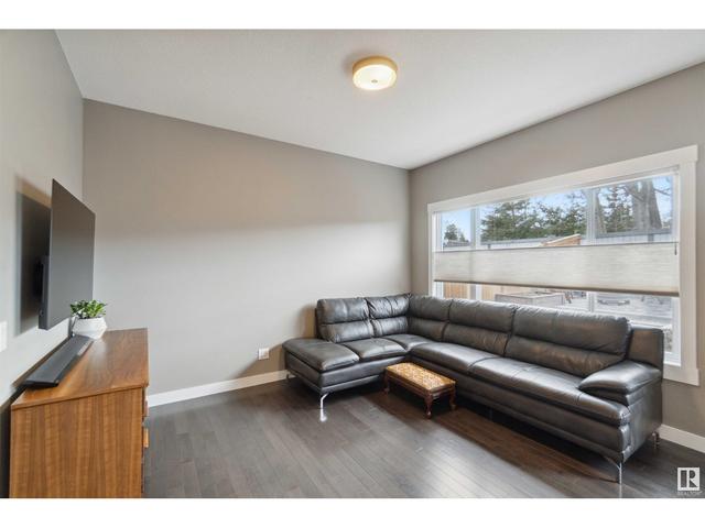 9926 207a St Nw, House semidetached with 3 bedrooms, 2 bathrooms and null parking in Edmonton AB | Image 8