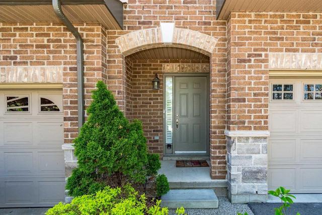 125 Myers Lane, Townhouse with 3 bedrooms, 4 bathrooms and 1 parking in Hamilton ON | Image 2