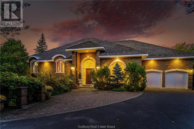 360 Ramsey Lake Road, House detached with 5 bedrooms, 5 bathrooms and null parking in Greater Sudbury ON | Image 3