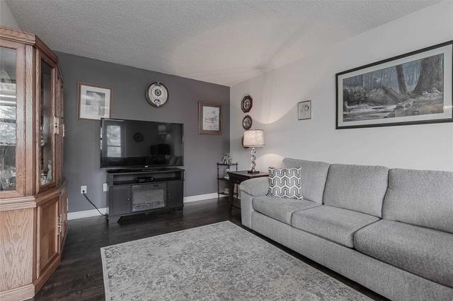 214 - 700 Dynes Rd, Condo with 2 bedrooms, 2 bathrooms and 1 parking in Burlington ON | Image 6