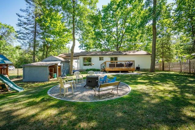158 Zoo Park Rd, House detached with 2 bedrooms, 1 bathrooms and 4 parking in Wasaga Beach ON | Image 35