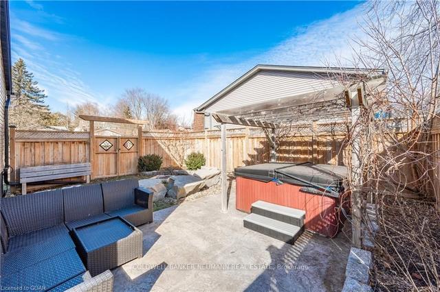 356 West Acres Dr, House detached with 3 bedrooms, 2 bathrooms and 5 parking in Guelph ON | Image 24