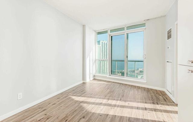 2206 - 218 Queens Quay W, Condo with 1 bedrooms, 1 bathrooms and 0 parking in Toronto ON | Image 24