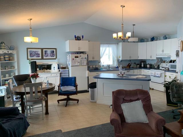 rural 22040 Range Rd 251b, House detached with 5 bedrooms, 3 bathrooms and 4 parking in Cardston County AB | Image 8
