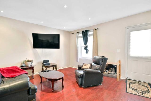 11 Cluny Ave, House detached with 4 bedrooms, 3 bathrooms and 1 parking in Hamilton ON | Image 19