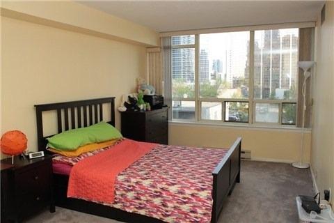401 - 30 Greenfield Ave, Condo with 2 bedrooms, 2 bathrooms and 2 parking in Toronto ON | Image 8