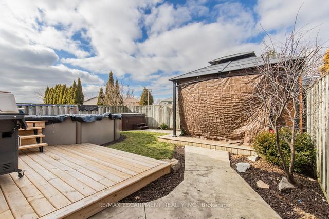 422 Templemead Dr, House detached with 3 bedrooms, 2 bathrooms and 5 parking in Hamilton ON | Image 27