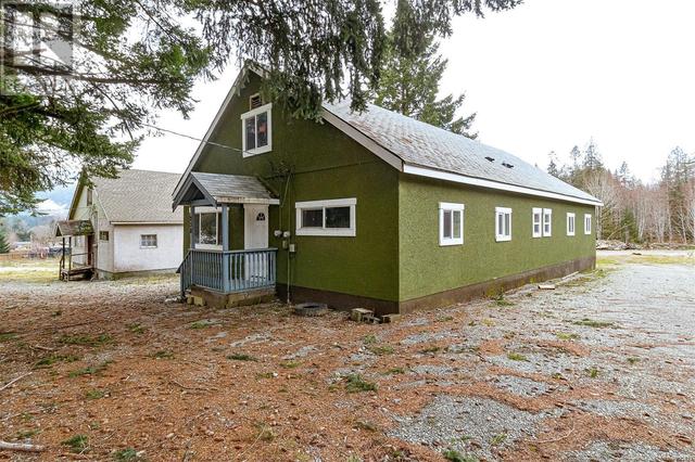 220 Macdonald Rd, Home with 12 bedrooms, 6 bathrooms and 4 parking in Lake Cowichan BC | Image 21