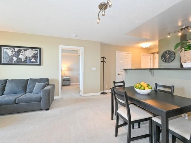 516 - 16 Dallimore Circ, Condo with 2 bedrooms, 2 bathrooms and 1 parking in Toronto ON | Image 5