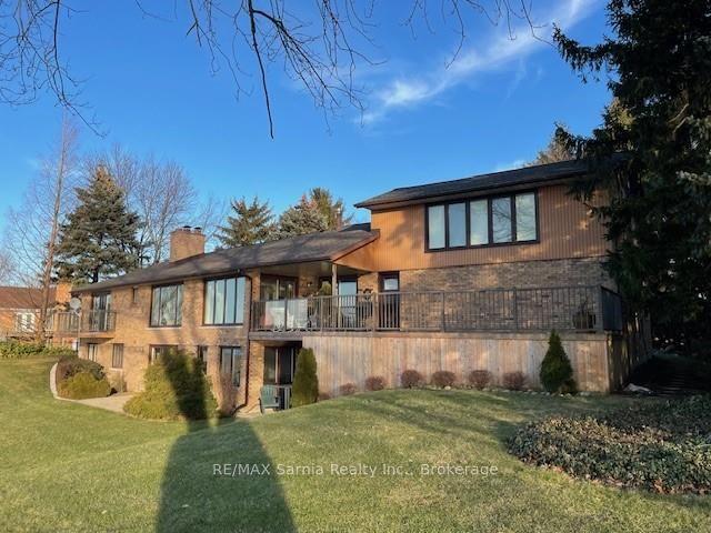 993 St Clair Pkwy, House detached with 3 bedrooms, 4 bathrooms and 7 parking in St. Clair ON | Image 23