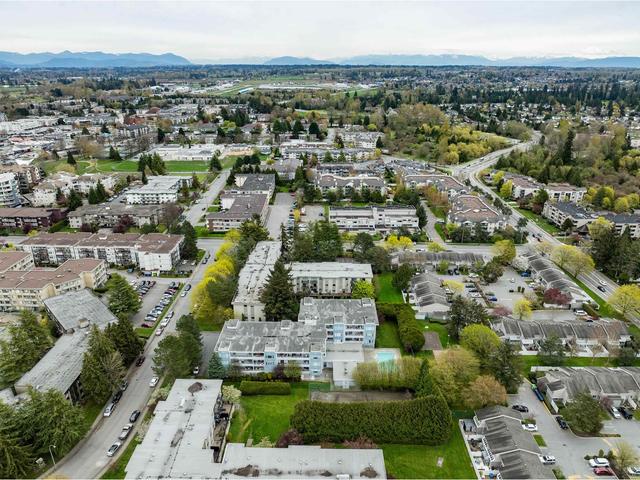 102 - 20350 54 Avenue, Condo with 2 bedrooms, 2 bathrooms and 2 parking in Langley BC | Image 31