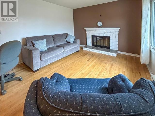 147 Sussex Ave, House detached with 2 bedrooms, 1 bathrooms and null parking in Riverview NB | Image 6
