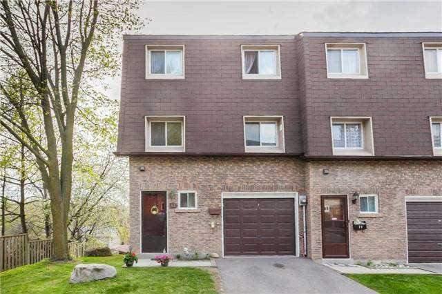 81 Water Wheel Way, Townhouse with 3 bedrooms, 2 bathrooms and 1 parking in Toronto ON | Image 1