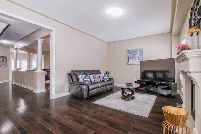 1004 Schooling Dr, House detached with 4 bedrooms, 3 bathrooms and 4 parking in Oshawa ON | Image 22