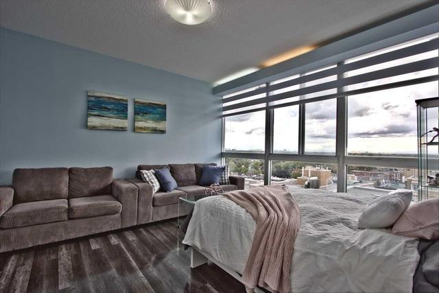 1002 - 7 Broadway Ave, Condo with 2 bedrooms, 2 bathrooms and 1 parking in Toronto ON | Image 2
