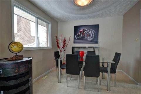 158 White Pine Cres, House detached with 3 bedrooms, 2 bathrooms and 4 parking in Waterloo ON | Image 3