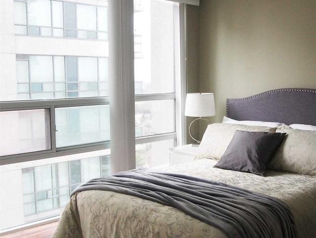 1602 - 509 Beecroft Rd, Condo with 2 bedrooms, 2 bathrooms and 1 parking in Toronto ON | Image 6