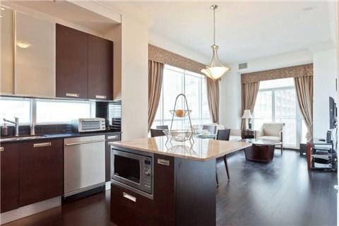 2003 - 21 Balmuto St, Condo with 2 bedrooms, 2 bathrooms and 1 parking in Toronto ON | Image 4