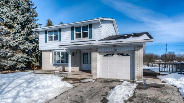 42 Viewmont Clse, House detached with 3 bedrooms, 3 bathrooms and 5 parking in Kitchener ON | Image 1