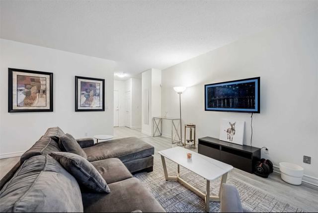 111 - 35 Kingsbridge Garden Circ S, Condo with 2 bedrooms, 1 bathrooms and 1 parking in Mississauga ON | Image 2