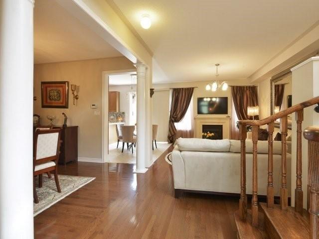 25 Brower Ave, House detached with 4 bedrooms, 4 bathrooms and 4 parking in Richmond Hill ON | Image 4