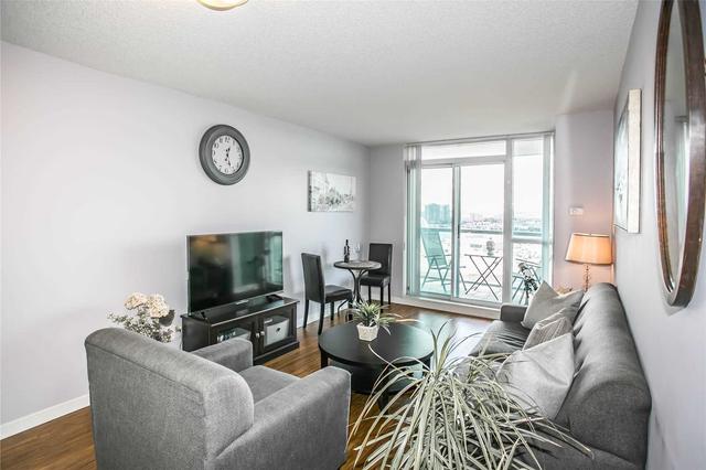 1707 - 2545 Erin Centre Blvd, Condo with 1 bedrooms, 1 bathrooms and 1 parking in Mississauga ON | Image 3