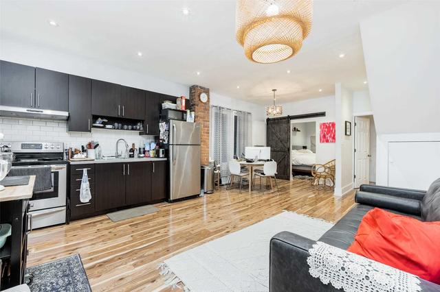 62 Shanly St, House semidetached with 4 bedrooms, 3 bathrooms and 0 parking in Toronto ON | Image 19
