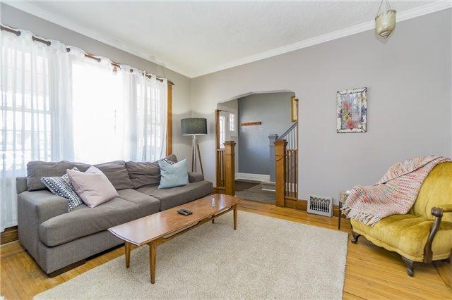 104 Rosslyn Ave S, House detached with 3 bedrooms, 2 bathrooms and 1 parking in Hamilton ON | Image 6