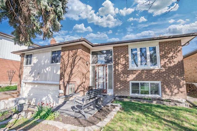 37 Linkdale Rd S, House detached with 3 bedrooms, 3 bathrooms and 6 parking in Brampton ON | Image 1