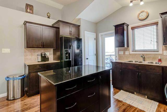 512 Margaret Sutherland Crescent N, House detached with 3 bedrooms, 3 bathrooms and 4 parking in Lethbridge AB | Image 19