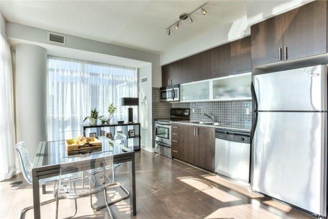 Lph 3 - 80 Western Battery Rd, Condo with 2 bedrooms, 1 bathrooms and 1 parking in Toronto ON | Image 2