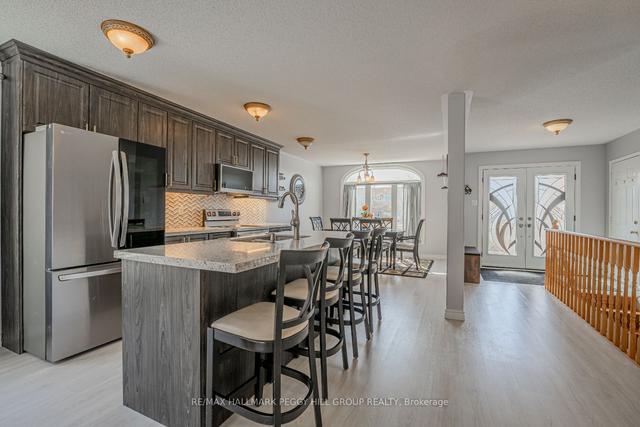 156 Mapleton Ave, House detached with 2 bedrooms, 3 bathrooms and 6 parking in Barrie ON | Image 16