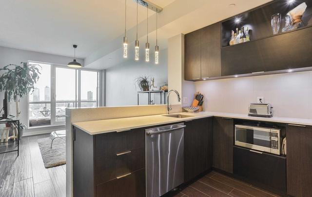 1703 - 170 Sumach St, Condo with 1 bedrooms, 1 bathrooms and 1 parking in Toronto ON | Image 4