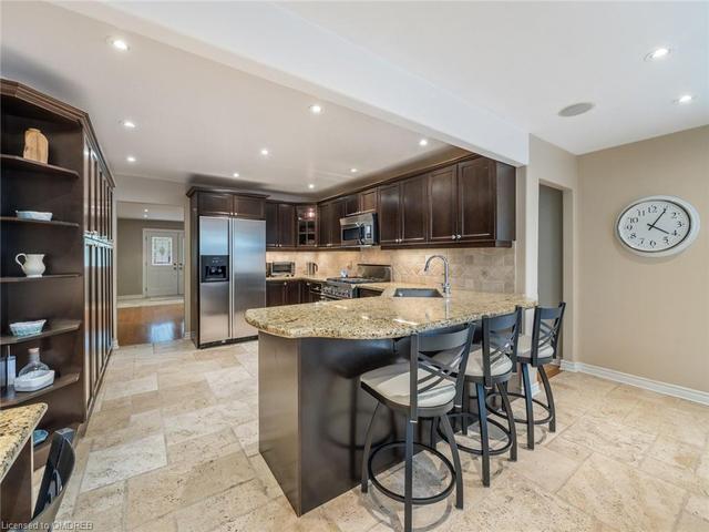 1283 Springwood Crescent, House detached with 4 bedrooms, 2 bathrooms and 6 parking in Oakville ON | Image 5
