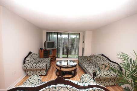 101 - 4 Kings Cross Rd, Condo with 2 bedrooms, 2 bathrooms and 1 parking in Brampton ON | Image 3