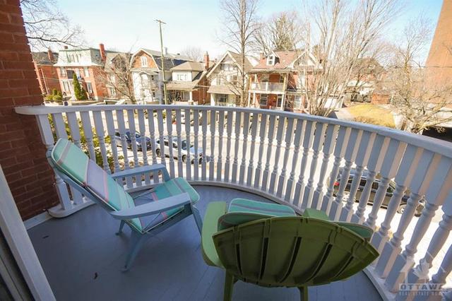 12 Fourth Avenue, Home with 4 bedrooms, 3 bathrooms and 2 parking in Ottawa ON | Image 21