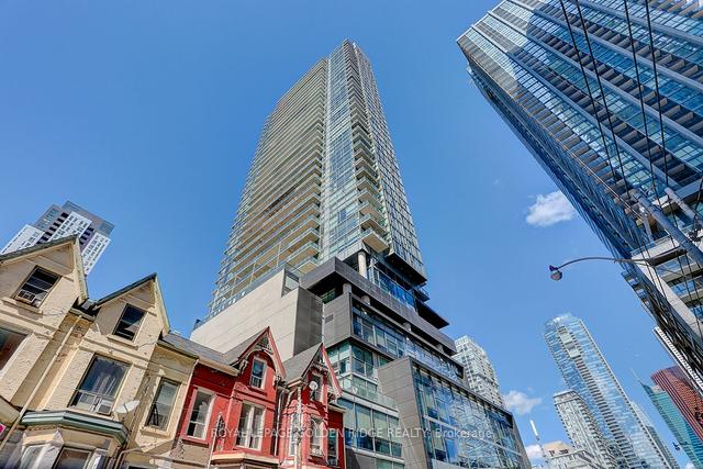 2002 - 290 Adelaide St W, Condo with 1 bedrooms, 1 bathrooms and 0 parking in Toronto ON | Image 12