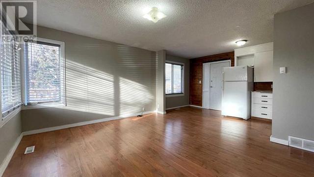 814 - 10 St., House detached with 3 bedrooms, 2 bathrooms and 4 parking in Wainwright AB | Image 6