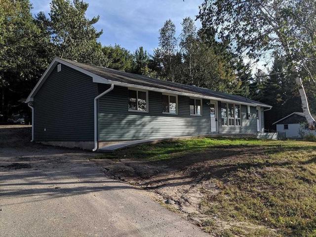 105 Bowes St, House detached with 4 bedrooms, 1 bathrooms and 4 parking in Parry Sound ON | Image 4