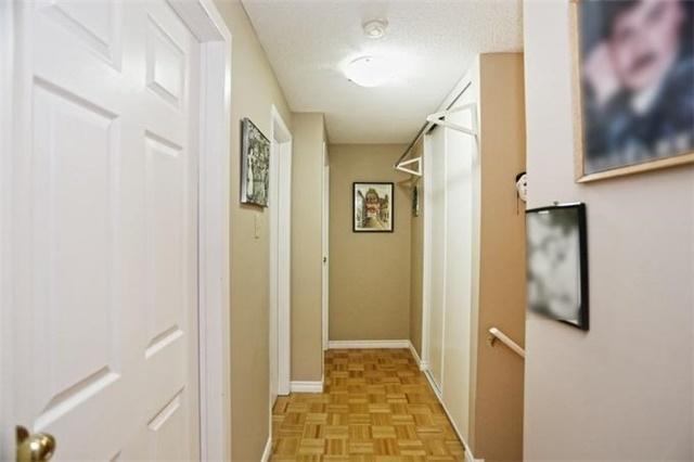 41 Briar Path, Townhouse with 3 bedrooms, 2 bathrooms and 2 parking in Brampton ON | Image 19