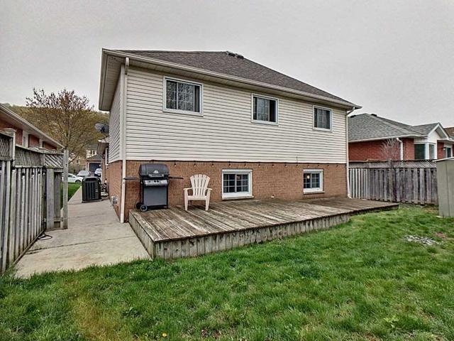 17 Colonial Cres, House detached with 3 bedrooms, 2 bathrooms and 3.5 parking in Grimsby ON | Image 17