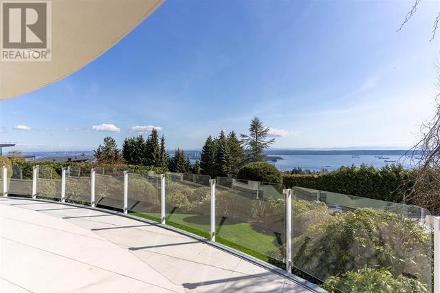 1407 Bramwell Road, House detached with 5 bedrooms, 6 bathrooms and 5 parking in West Vancouver BC | Image 28