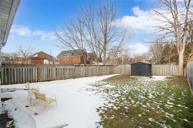15 Strathcona Avenue, House detached with 3 bedrooms, 1 bathrooms and 1 parking in Brantford ON | Image 31