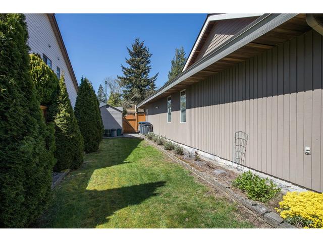 1840 140a Street, House detached with 3 bedrooms, 2 bathrooms and 4 parking in Surrey BC | Image 35